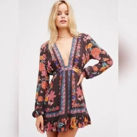 Free People Violet Hill Print Boho Floral Deep V Neck Tie Back Mini Dress Size 2 - Picture 13 of 14